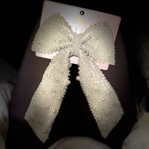 Sincerely Jules  Pearl Hairclip